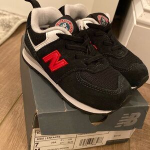 Black/red new balance kids toddler 7 new 574